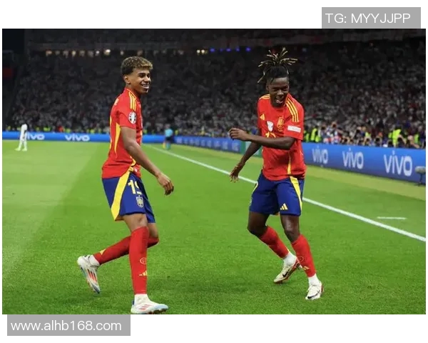 耶罗:从西班牙传奇后卫到教练之路的精彩转型与成就 耶罗:从西班牙传奇后卫到教练之路的精彩转型与成就