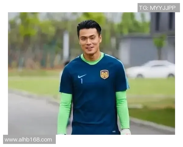 足球女博主因涉嫌违法行为被抓视频曝光 引发网友广泛讨论 足球女博主因涉嫌违法行为被抓视频曝光 引发网友广泛讨论