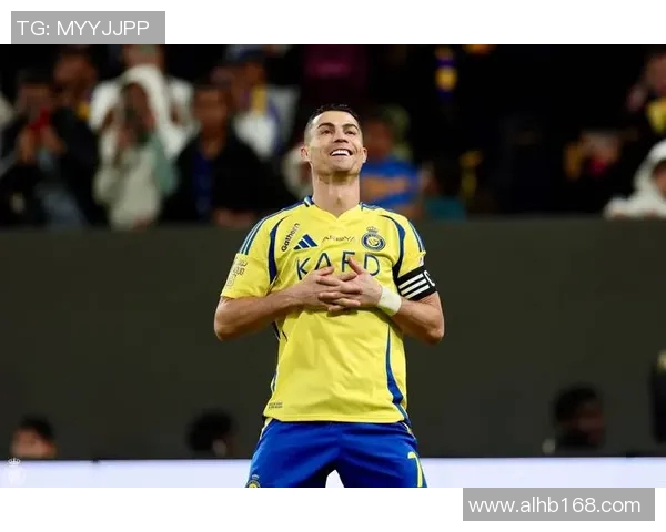 不同时代足球巨星风采展现与历史轨迹解析 不同时代足球巨星风采展现与历史轨迹解析